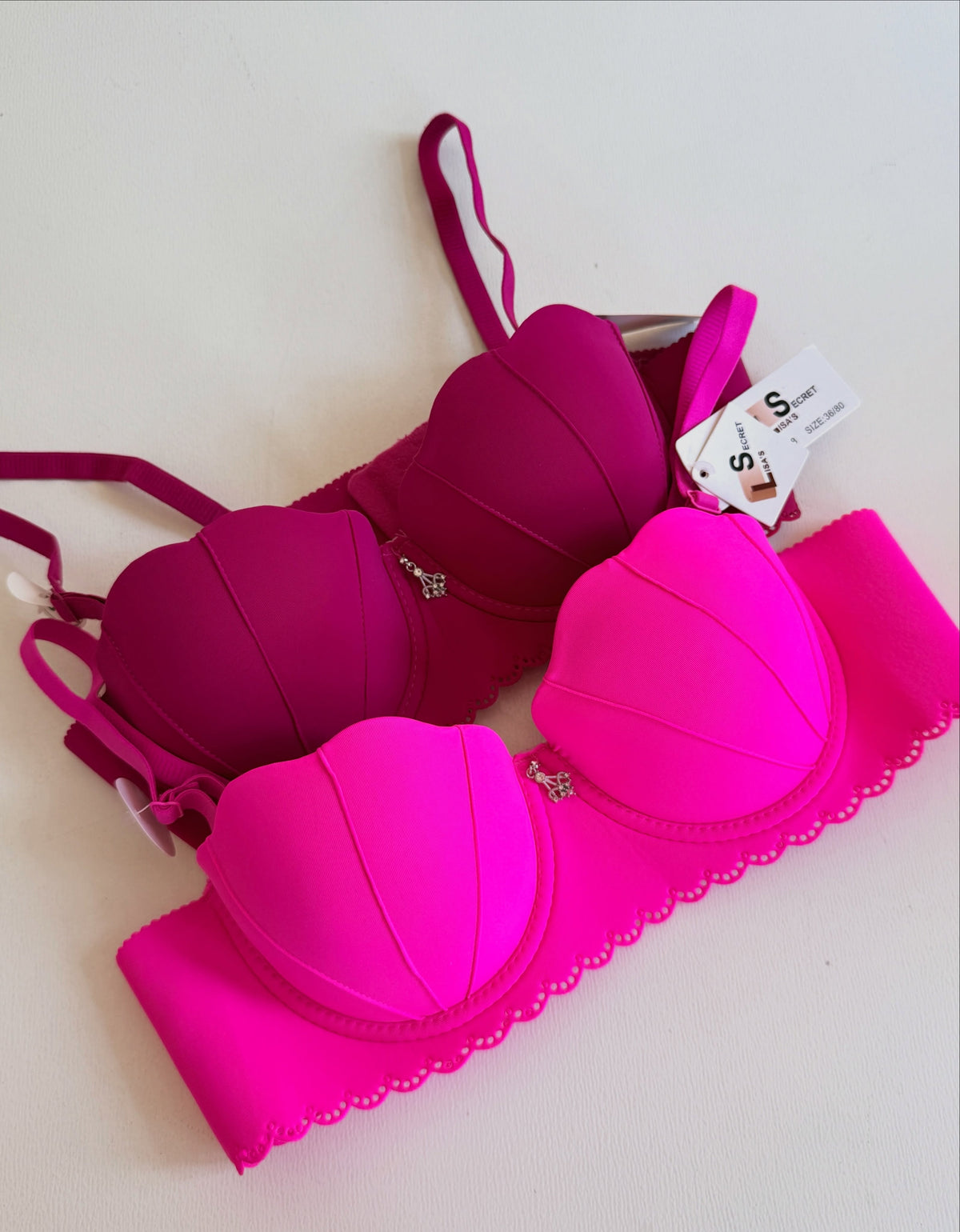 Imported Laser-Cut Shell Bandeau / Strapless Bra