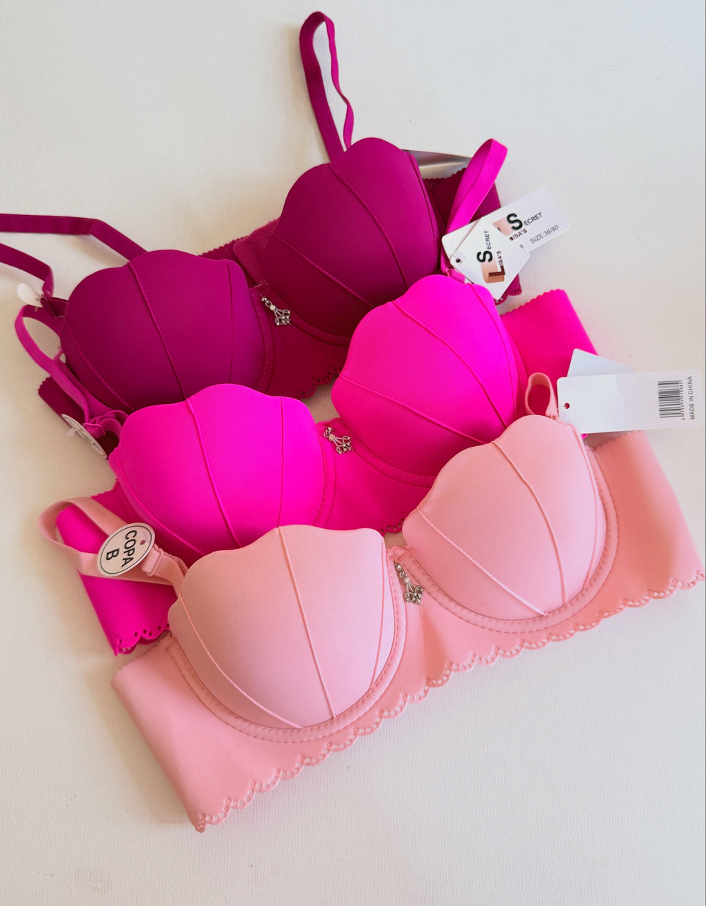 Imported Laser-Cut Shell Bandeau / Strapless Bra