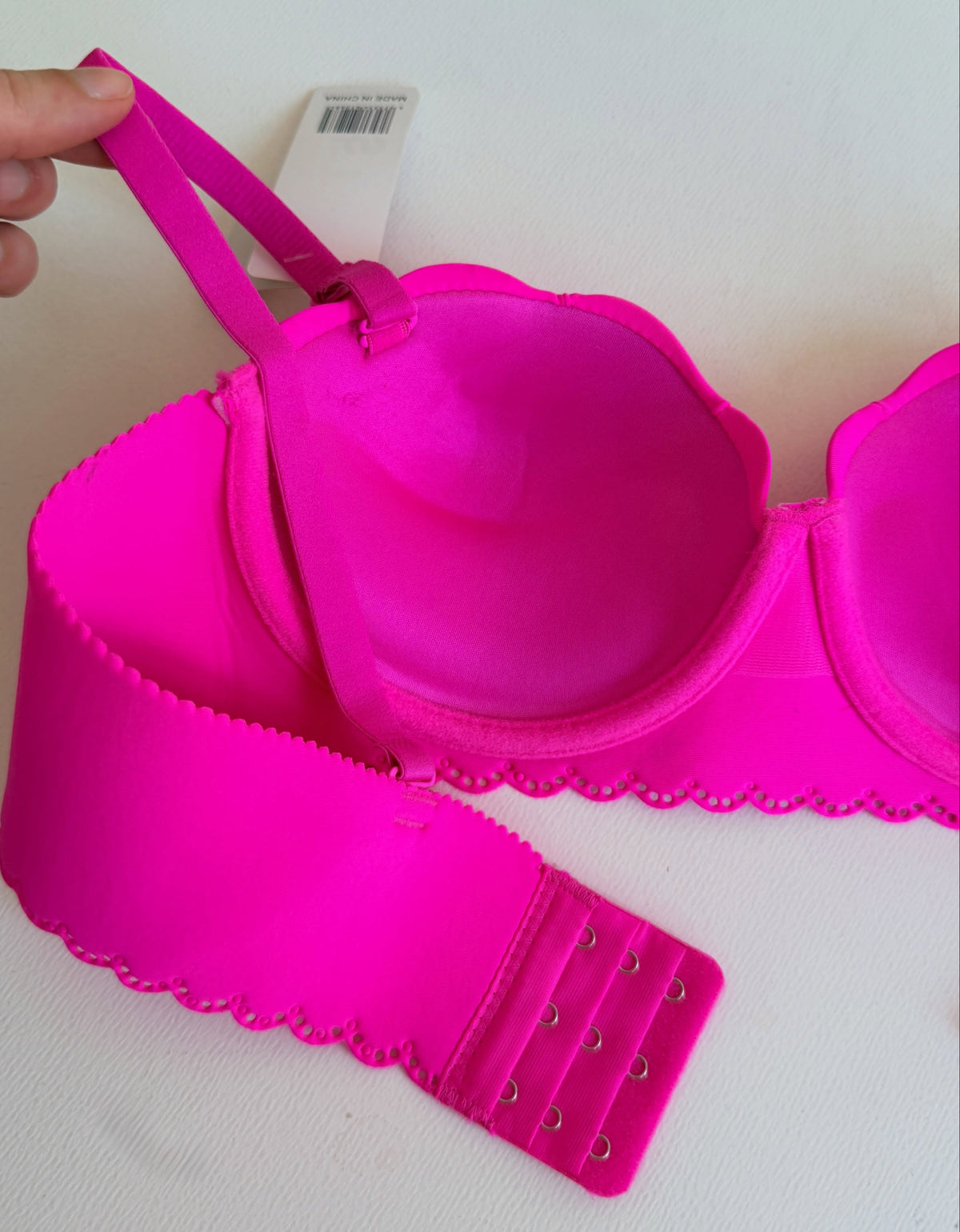Imported Laser-Cut Shell Bandeau / Strapless Bra